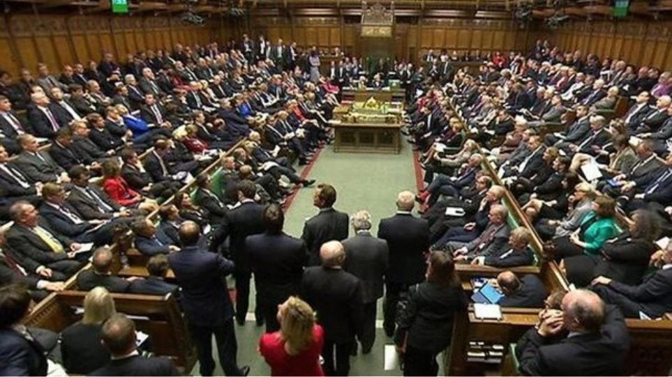 Βρετανία: Αυστηρά μέτρα εναντίον του ρωσικού «βρώμικου» χρήματος απαιτεί η Επιτροπή της Βουλής των Κοινοτήτων